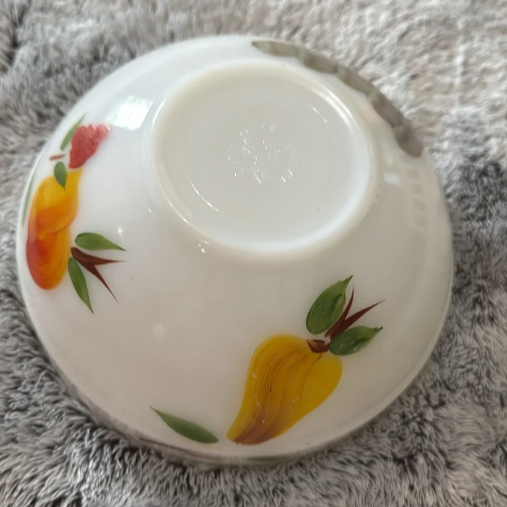 VTG‎ Anchor Hocking Fire King Gay Fad Fruit Hand Painted Milk Glass Mixing Bowl